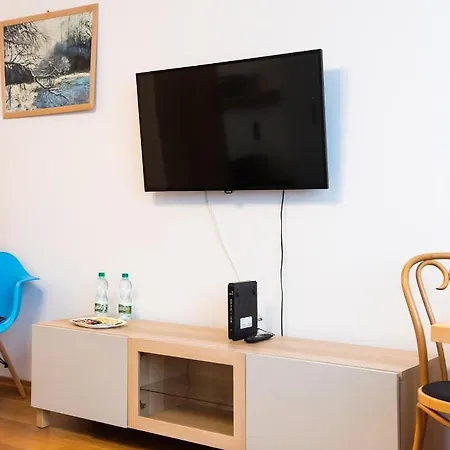 Plac Grzybowski Blue Sky By Bookinghost *