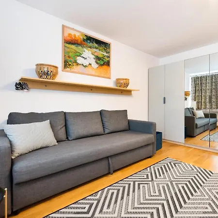 Plac Grzybowski Blue Sky By Bookinghost