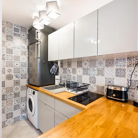 Apartment Plac Grzybowski Blue Sky By Bookinghost Warschau