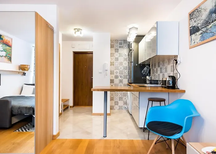 Apartment Plac Grzybowski Blue Sky By Bookinghost