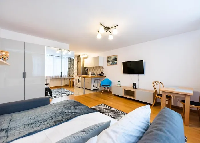 Plac Grzybowski Blue Sky By Bookinghost * Warsaw